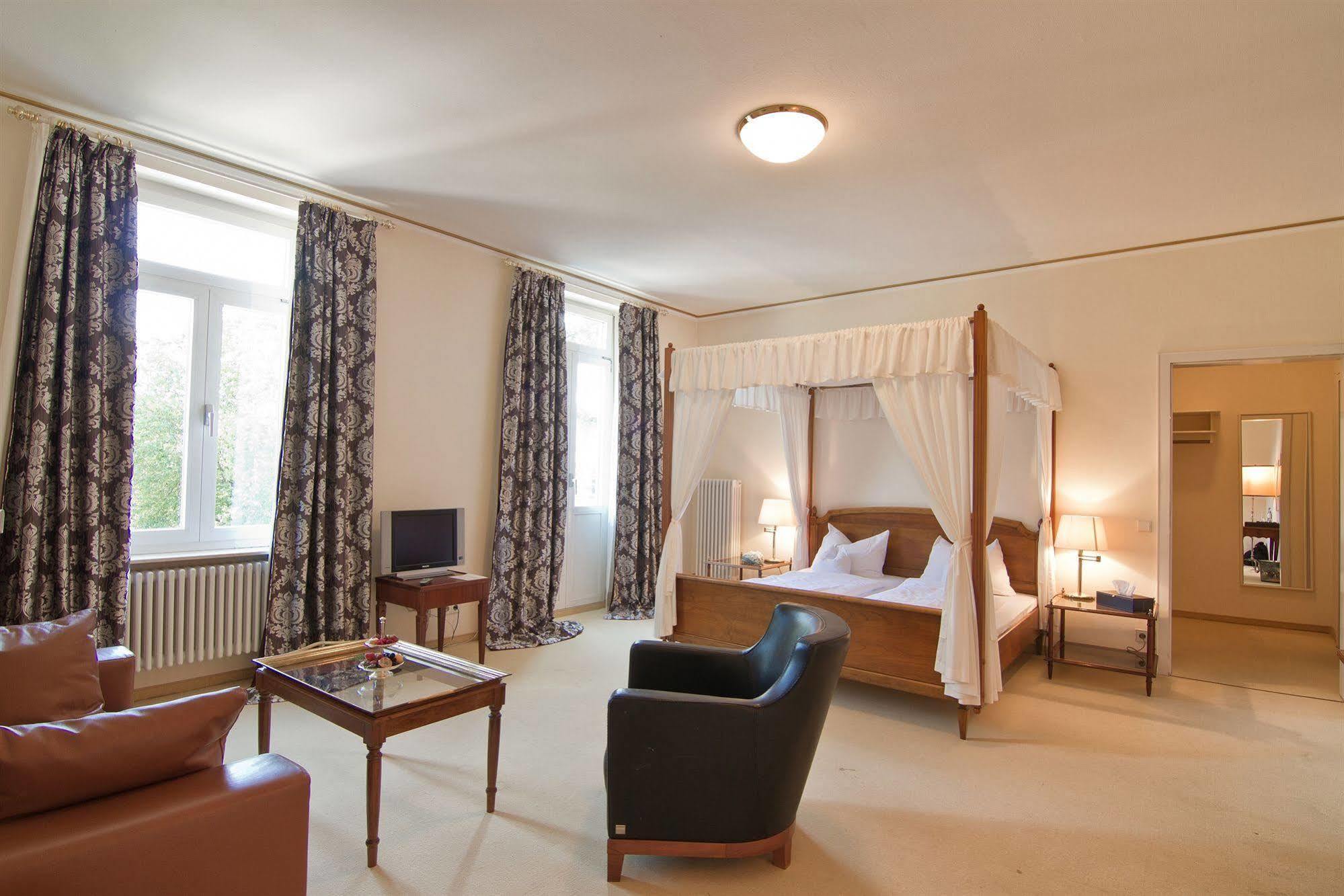 Hotel Romerbad Badenweiler Ngoại thất bức ảnh