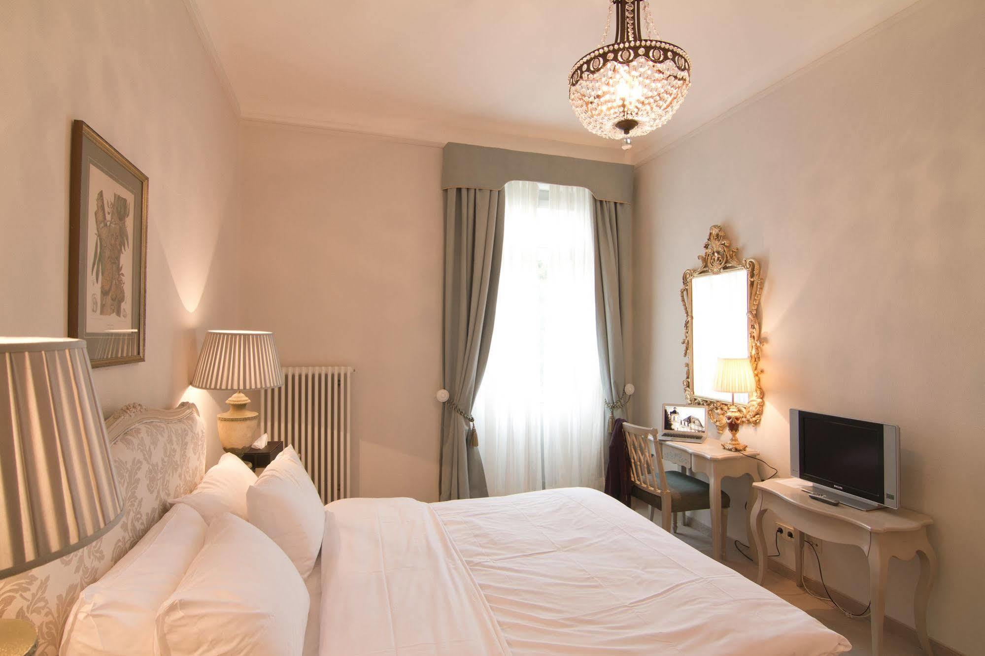 Hotel Romerbad Badenweiler Ngoại thất bức ảnh